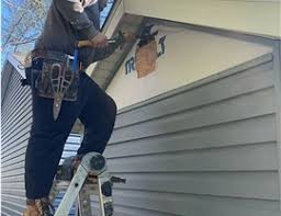 Best Siding Removal and Disposal  in Bayou La Batre, AL